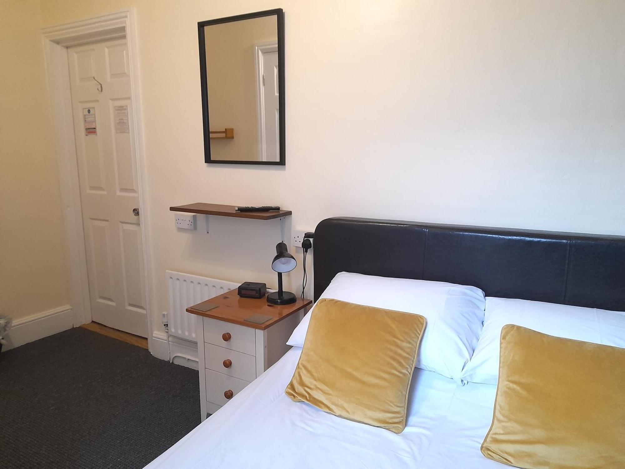 Phoenix Guest house 2*