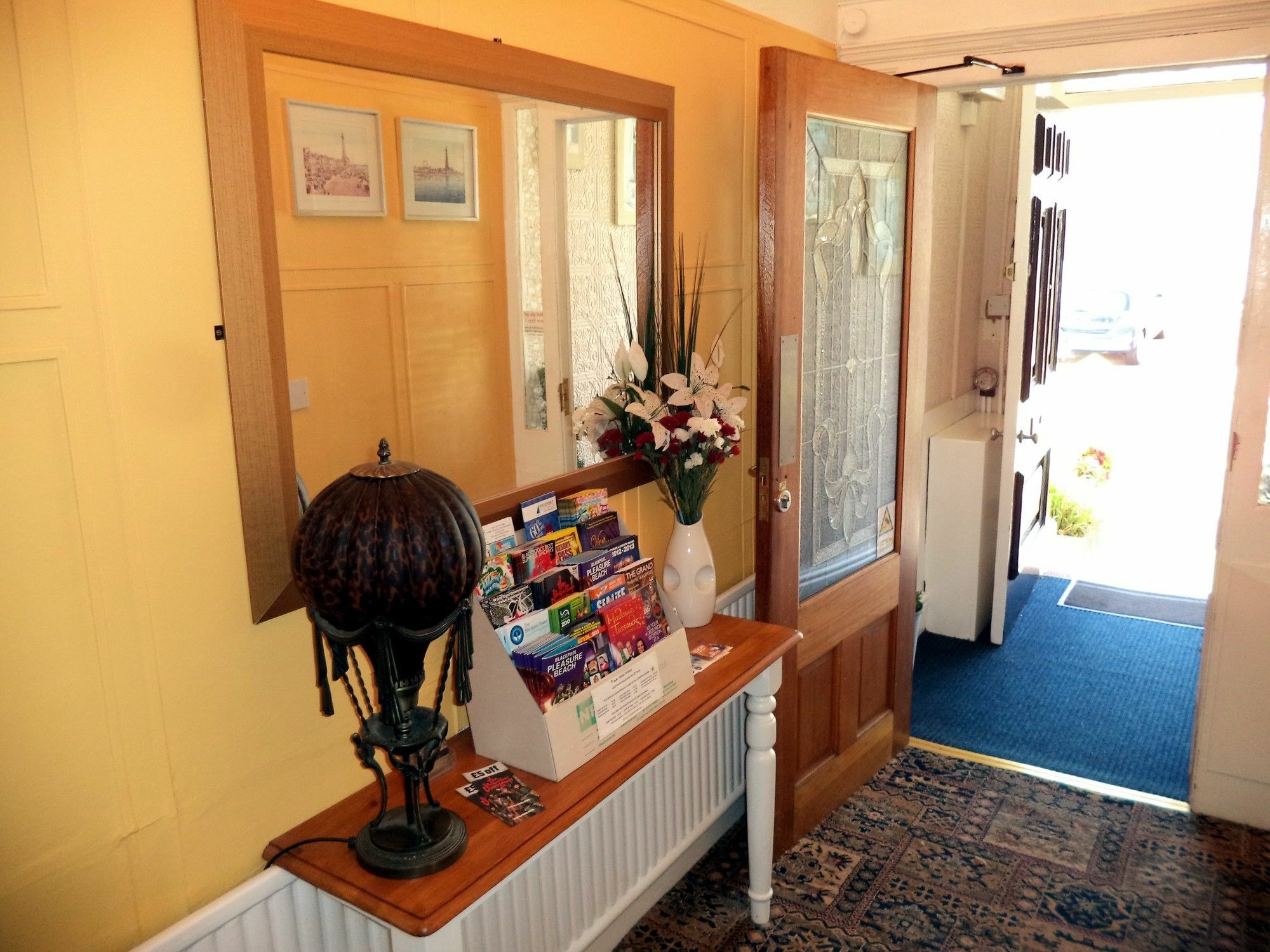 Phoenix Guest house 2*