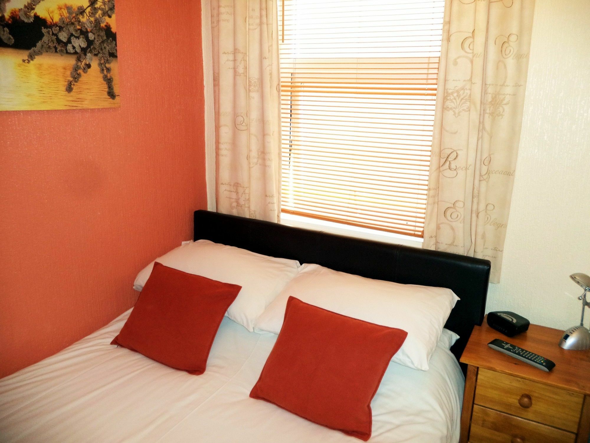 Phoenix Guest house 2*